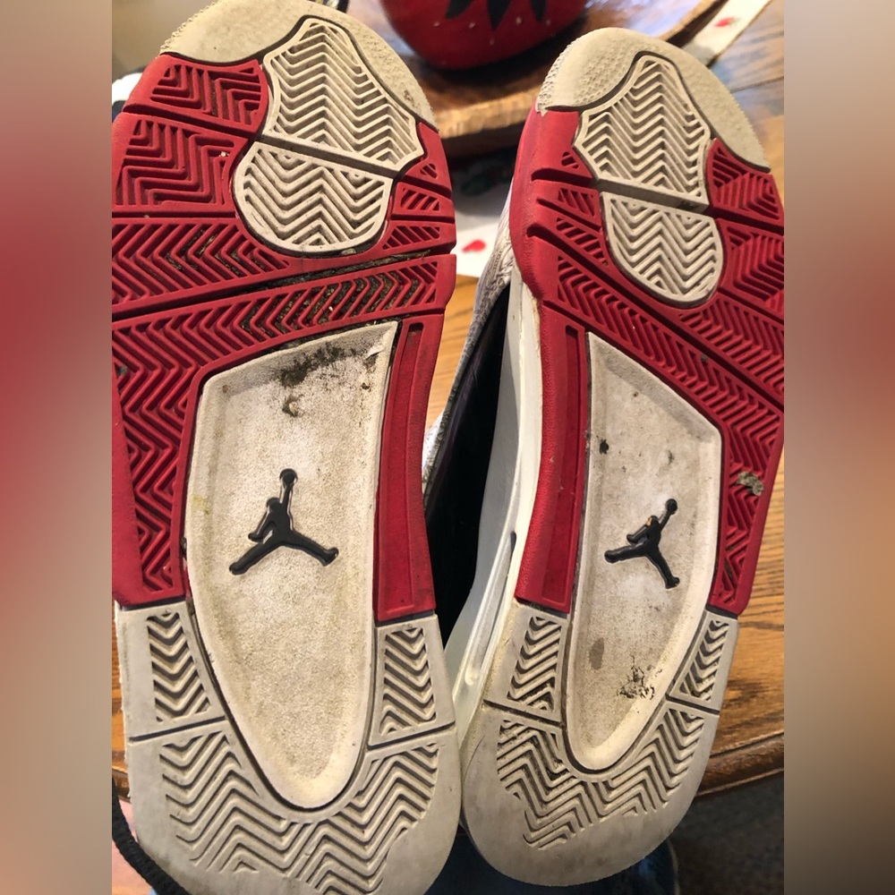 JORDAN Dub Zero Tennis Shoes. Size 8 - Picture 4 of 4